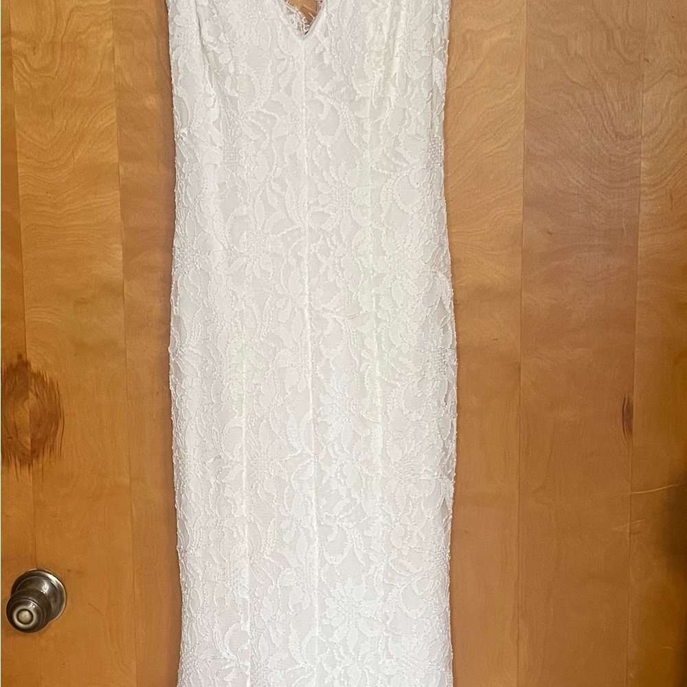 David's Bridal White Sleeveless V-Neck Sheath Dress